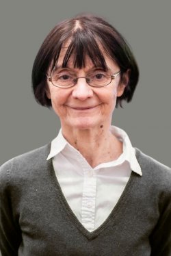 Dr. Szűcs Anna